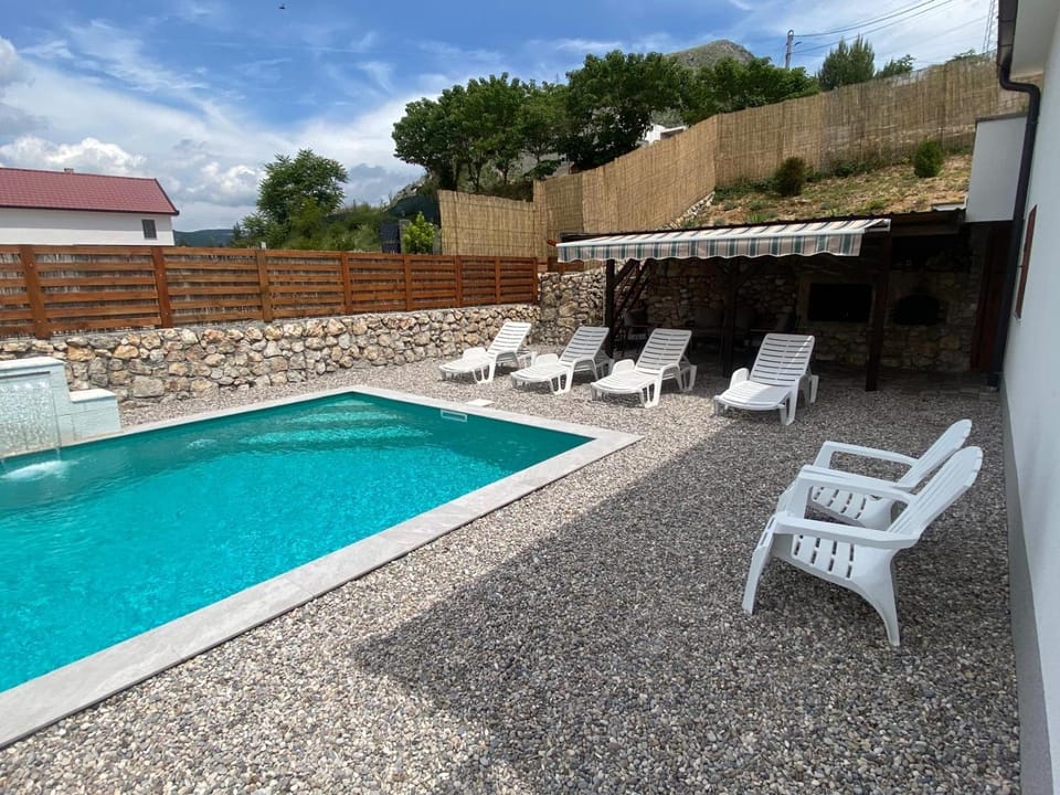 Day, Pool view, Swimming pool, sunbed