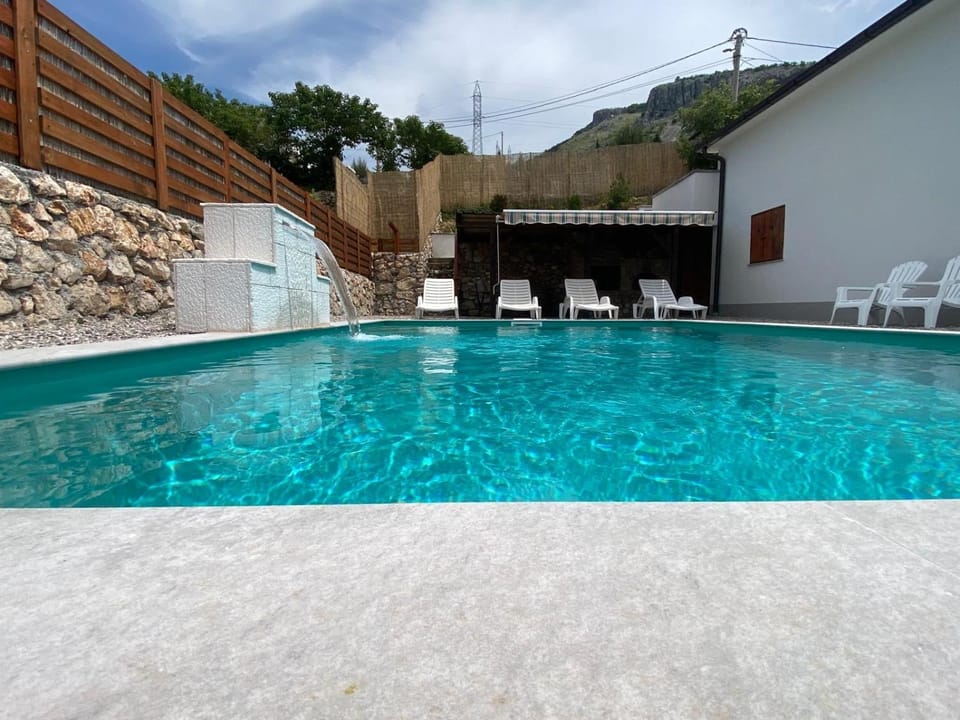 Day, Pool view, Swimming pool, sunbed