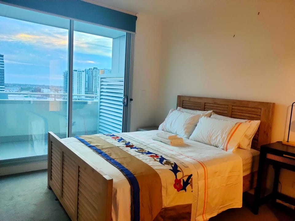 Bed, View (from property/room), Photo of the whole room, Bedroom, Sea view, Sunset