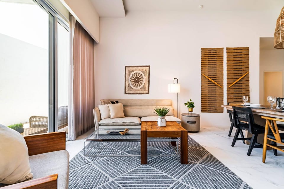 Living room, Seating area, Dining area