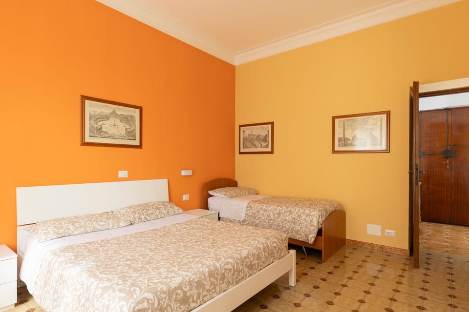 VIVA Rome Apartment " 3 minuti dal Colosseo " Apartment in Rome