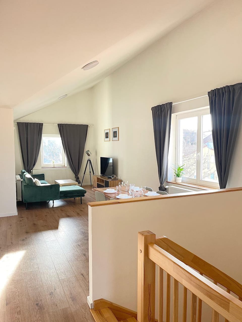 TV and multimedia, Living room, Photo of the whole room, Seating area