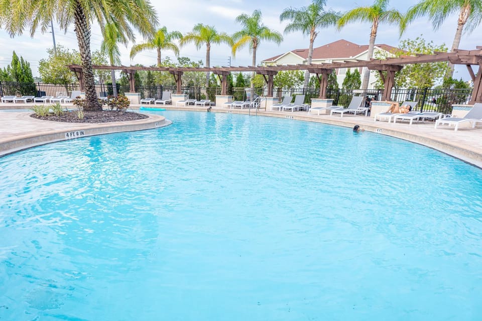 Pool view, Swimming pool