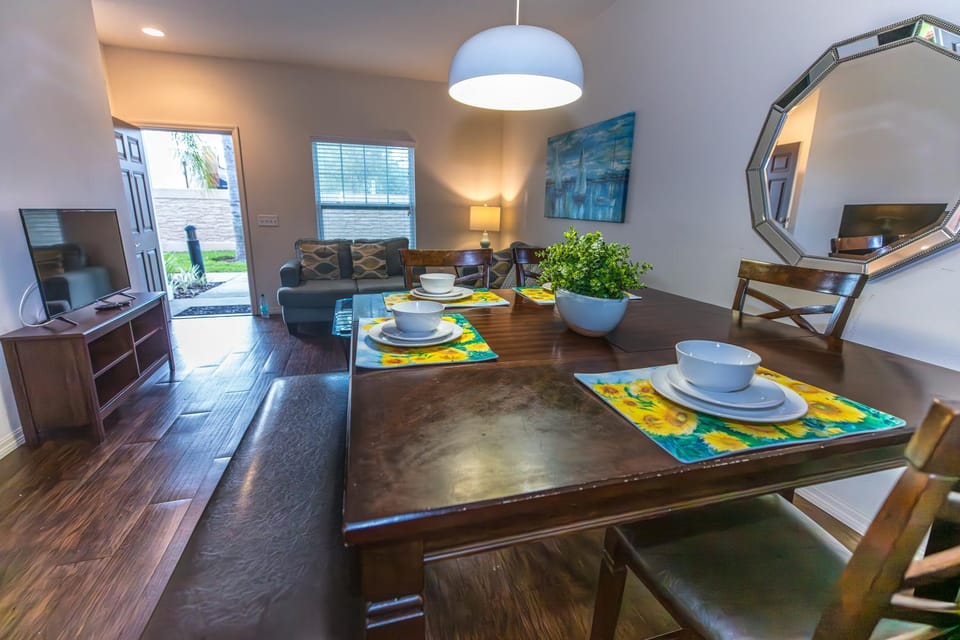 TV and multimedia, Dining area