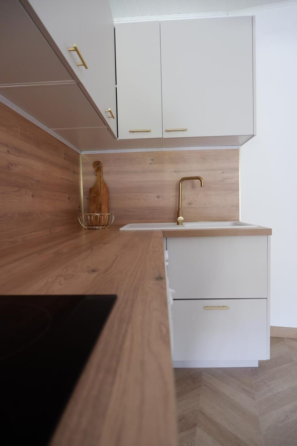 Kitchen or kitchenette, stove, kitchen