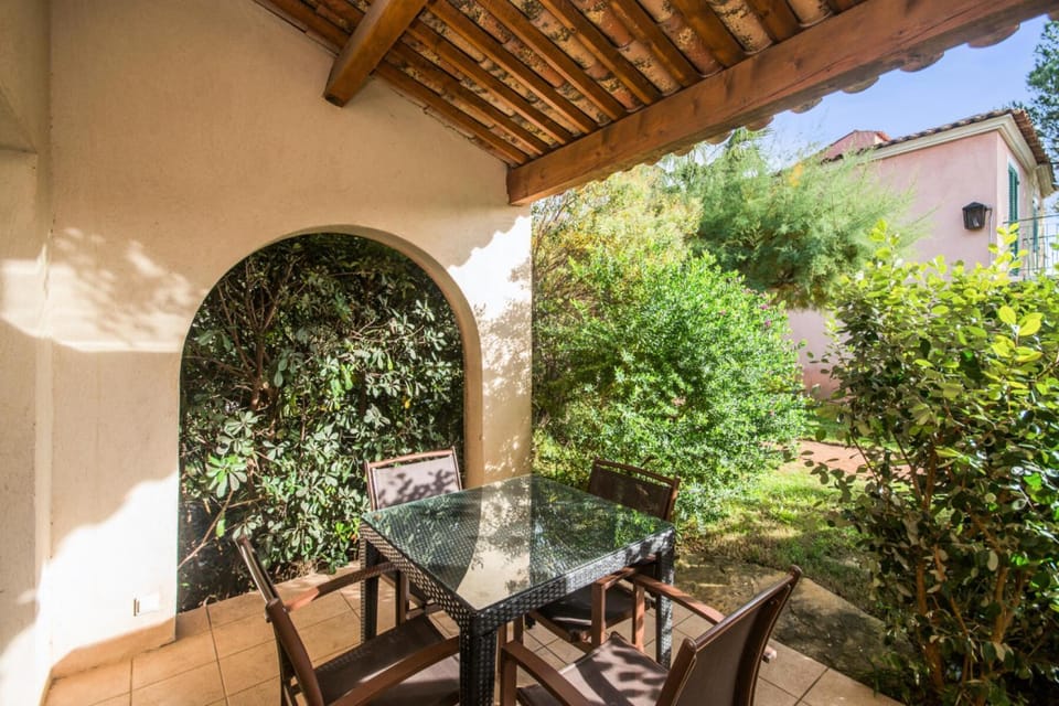 Garden, furniture