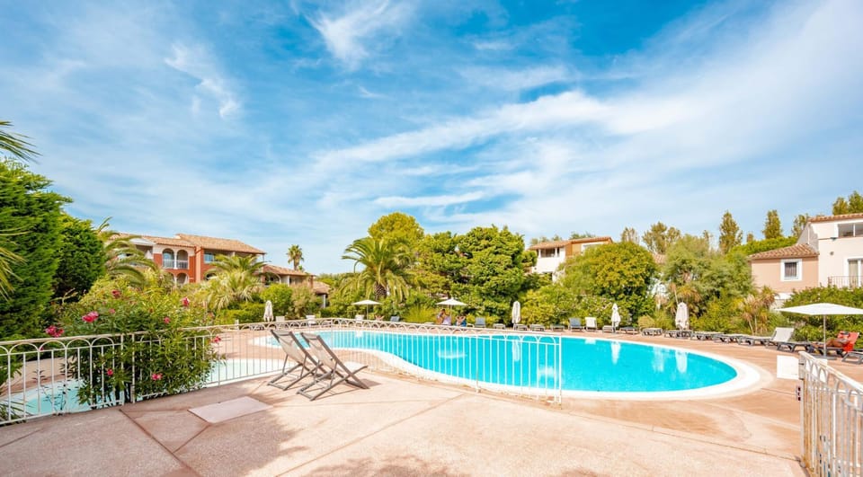 Beach, Swimming pool