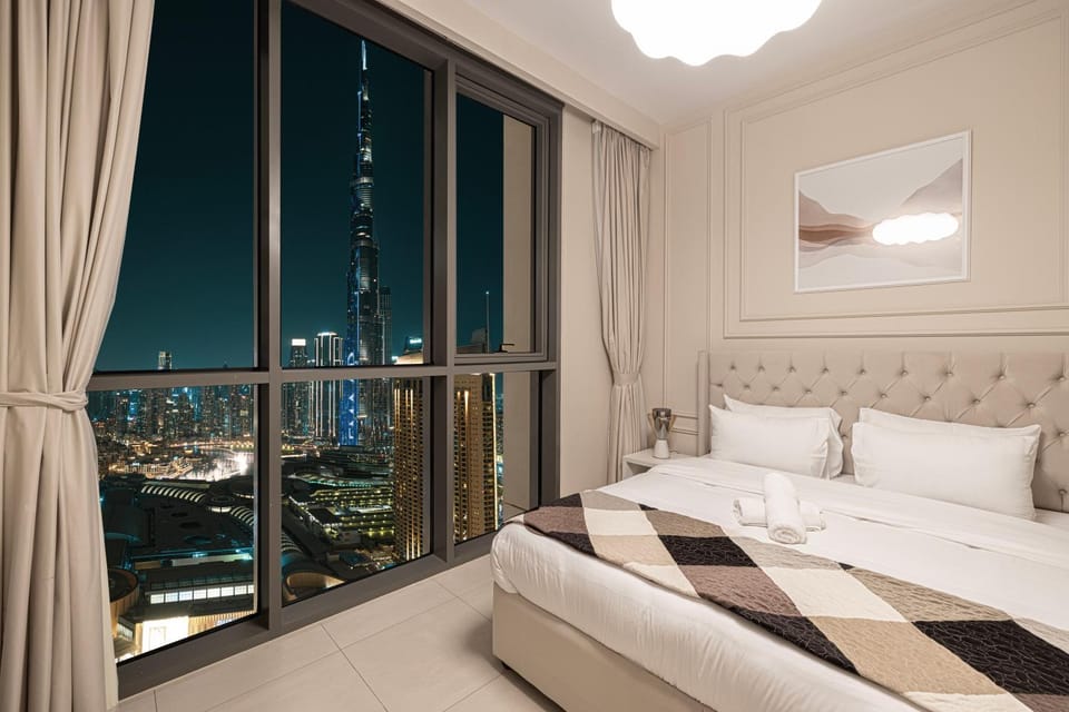 Bed, Night, View (from property/room), Photo of the whole room, Bedroom, City view