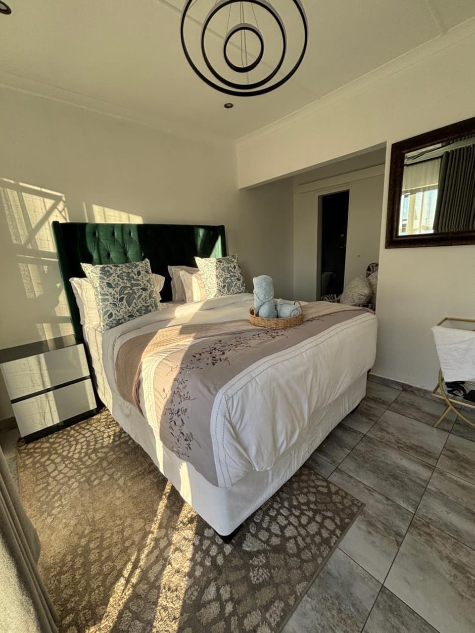 Bed, Photo of the whole room, Bedroom, towels