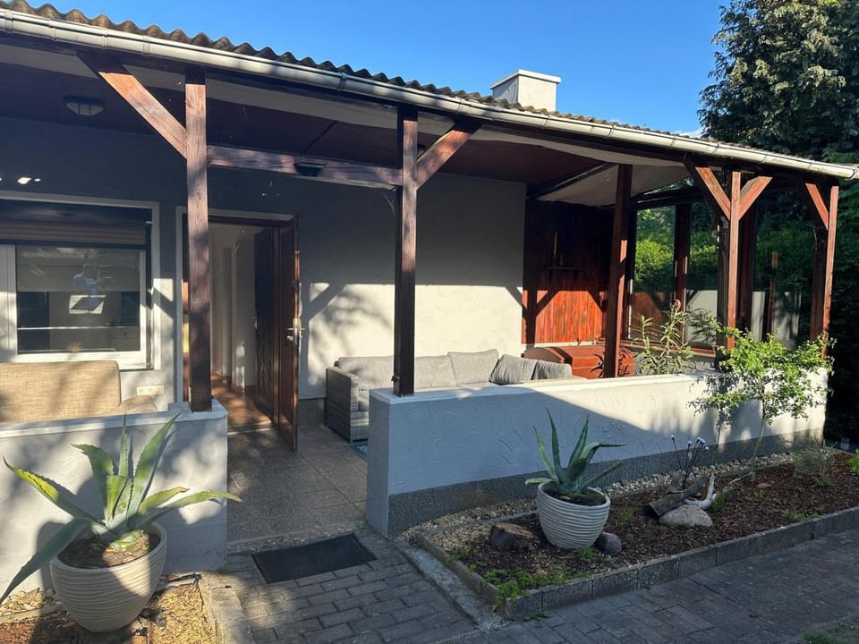 Bungalow Jersleber See bei Magdeburg House in Saxony-Anhalt, Germany