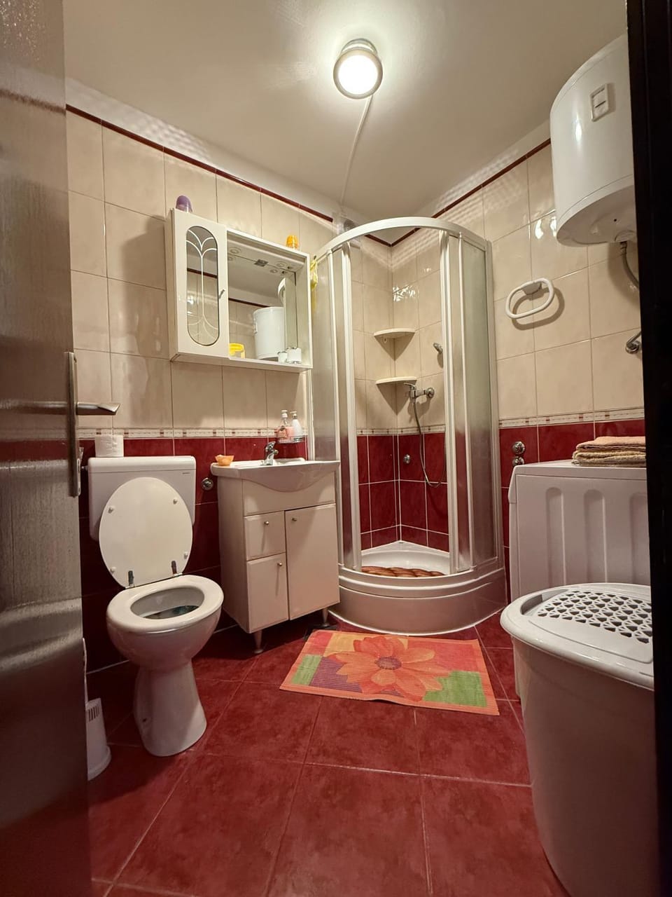 Shower, Toilet