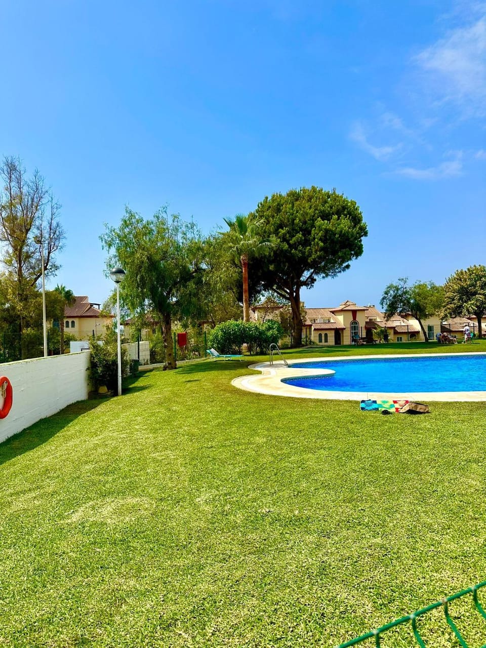 Natural landscape, Garden, Garden, Pool view, Swimming pool, Swimming pool, Public Bath