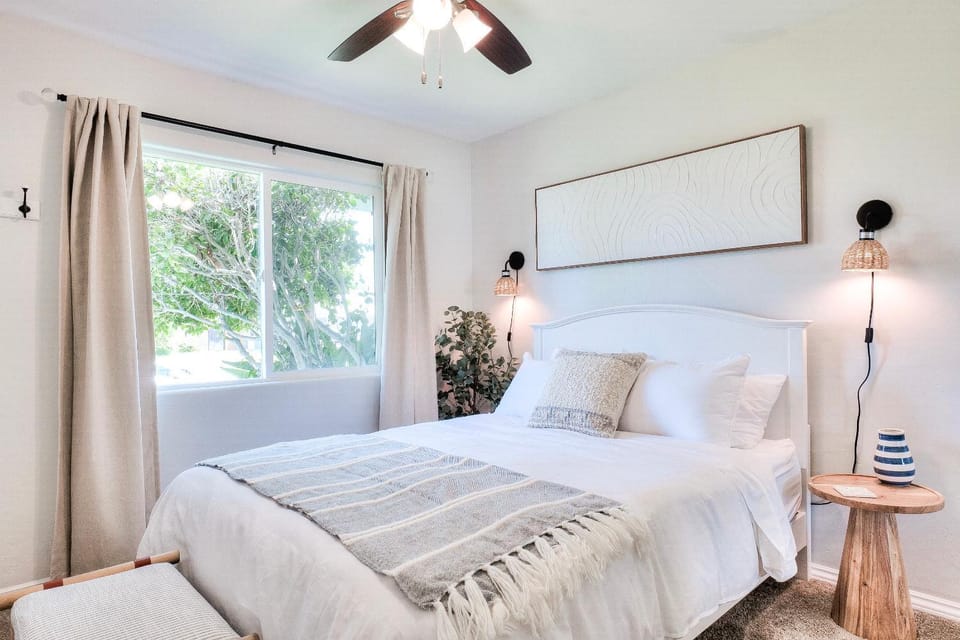 Bed, Bedroom
