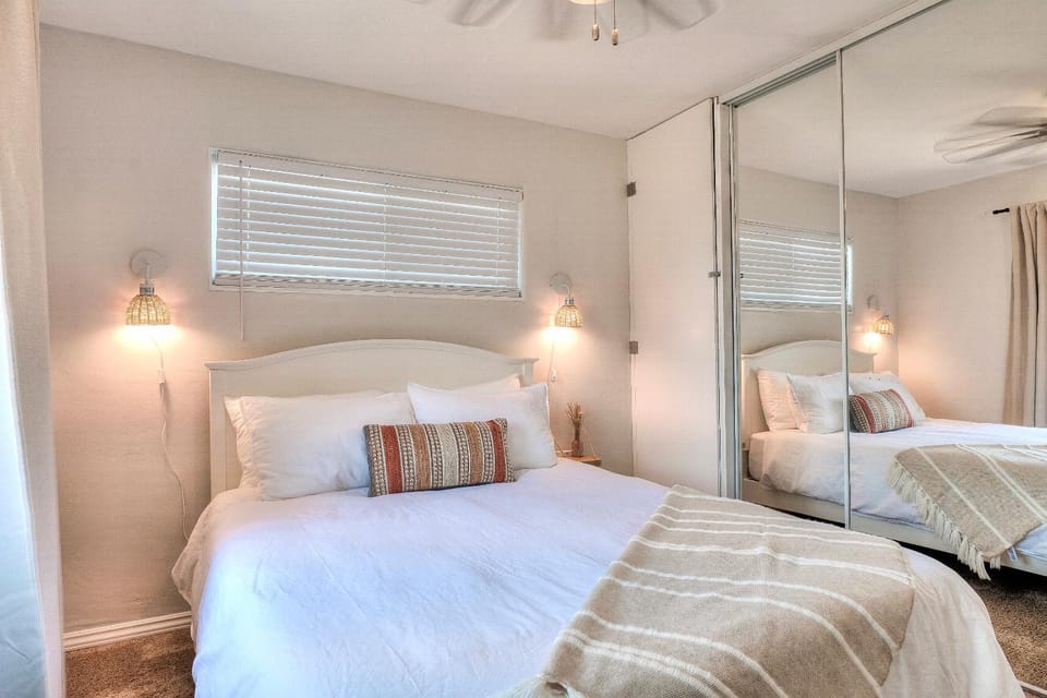Bed, Bedroom