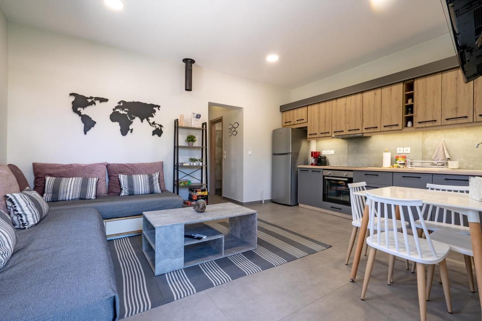 Kitchen or kitchenette, Living room, Dining area