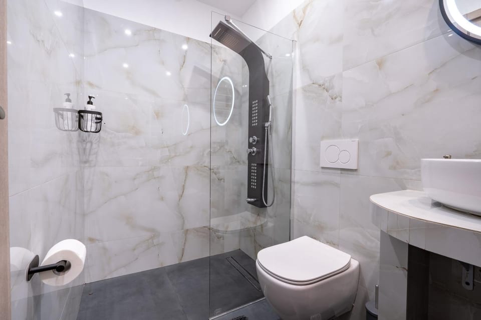 Shower, Bathroom