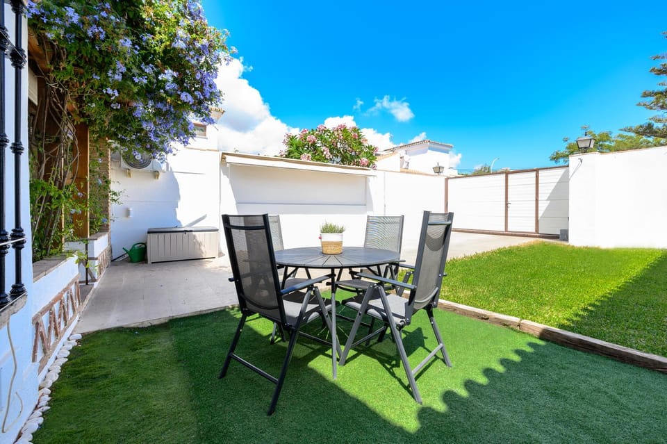 Garden, Parking
