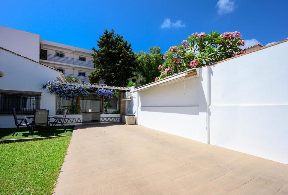 Garden, Parking