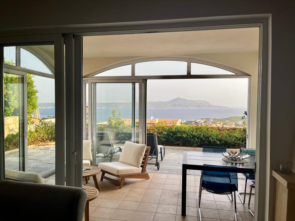 Patio, Balcony/Terrace