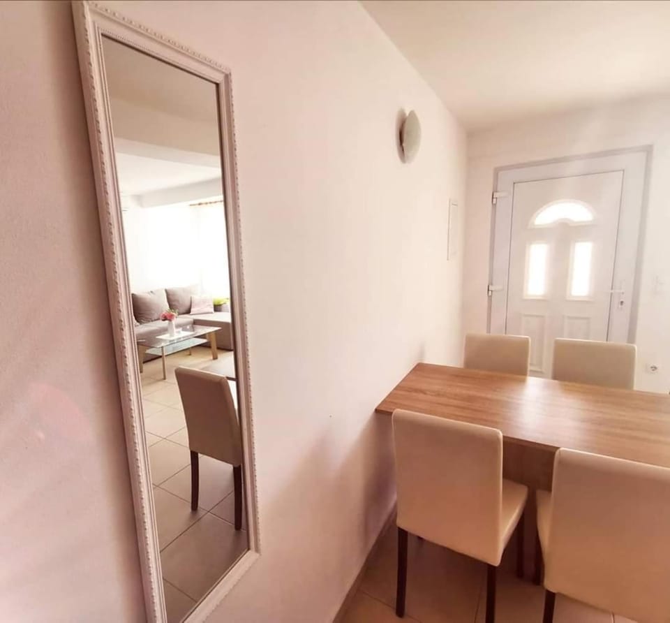 Apartments Niko Apartment in Zadar