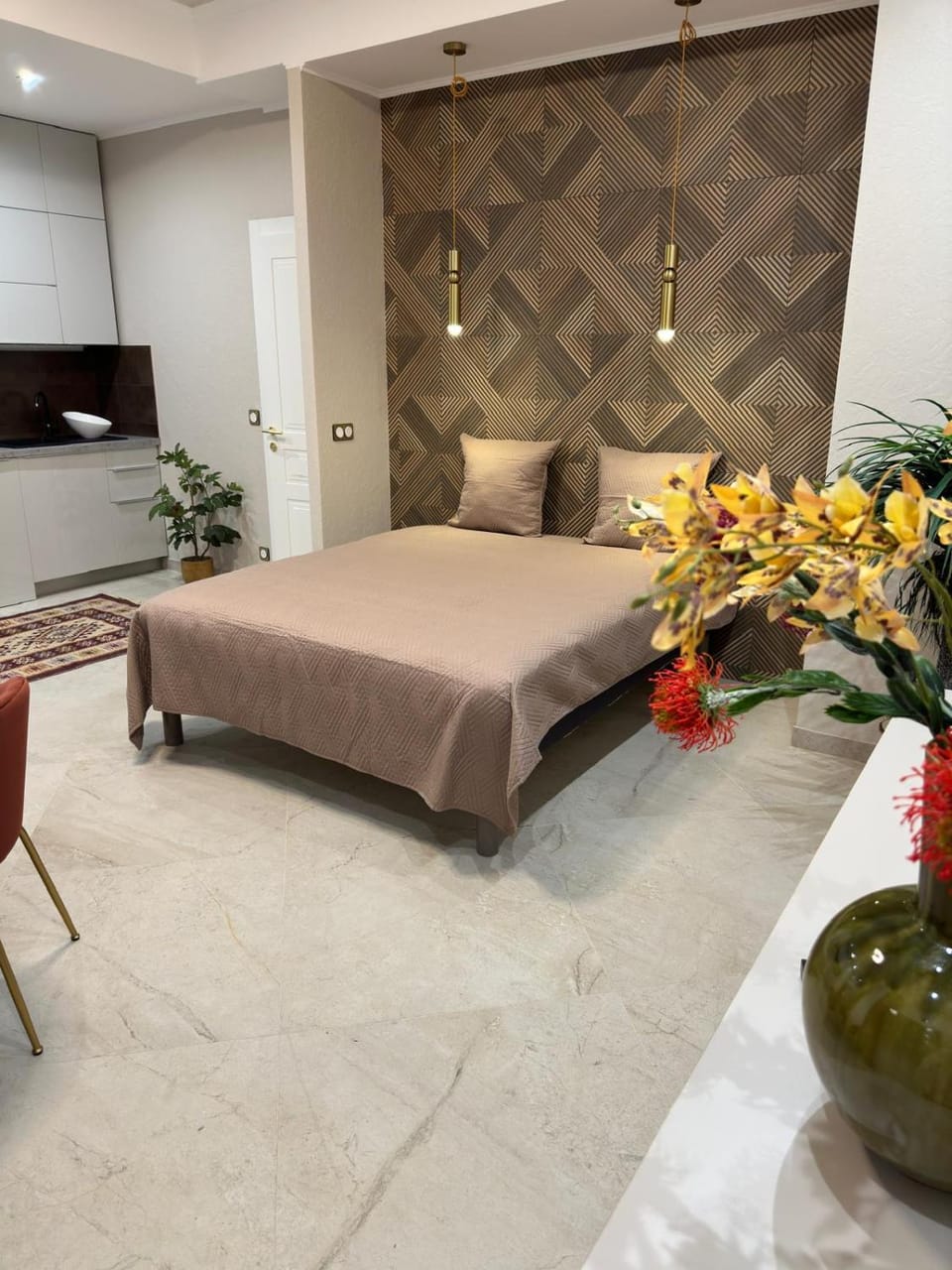 Bed, Photo of the whole room