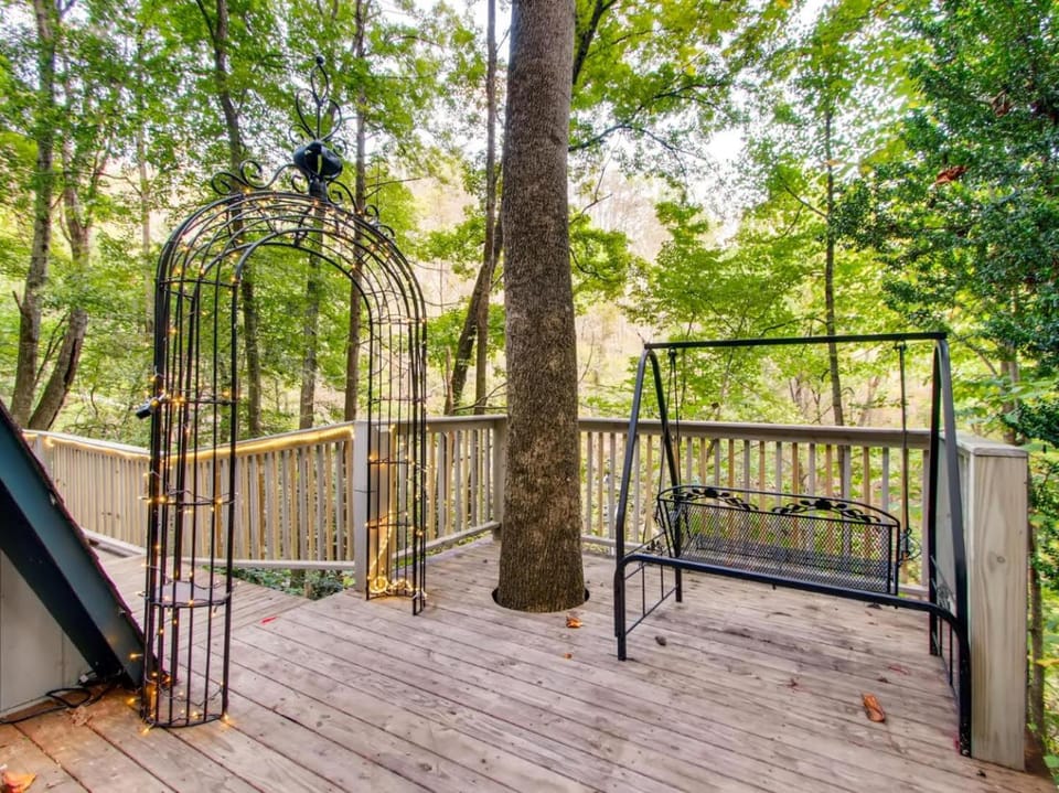 Rolling Waters Chalet Chalet in Gatlinburg