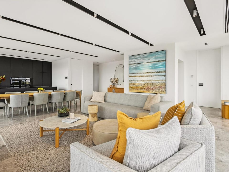 Amazing Penthouse Sorrento Apartment in Melbourne Road