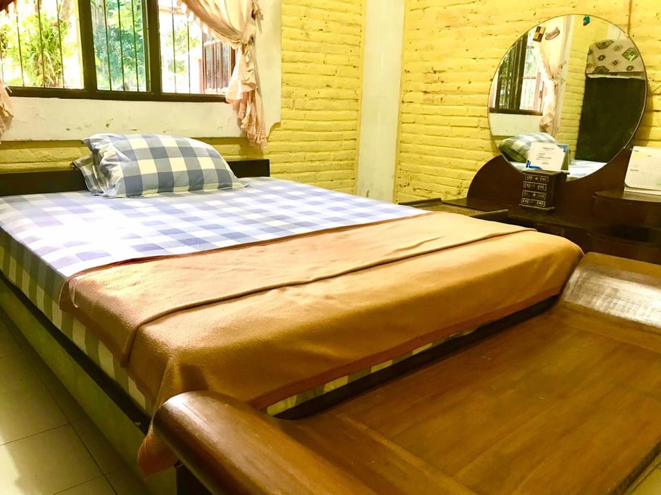 Property building, Guests