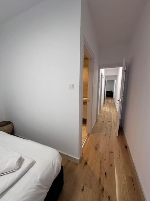 City Center 2bed Luxury Flat Apartment in Larnaca