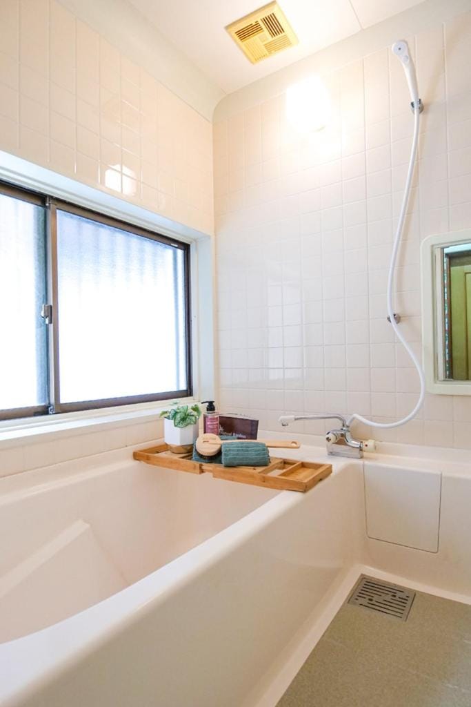 Urayasu Villa House in Chiba Prefecture