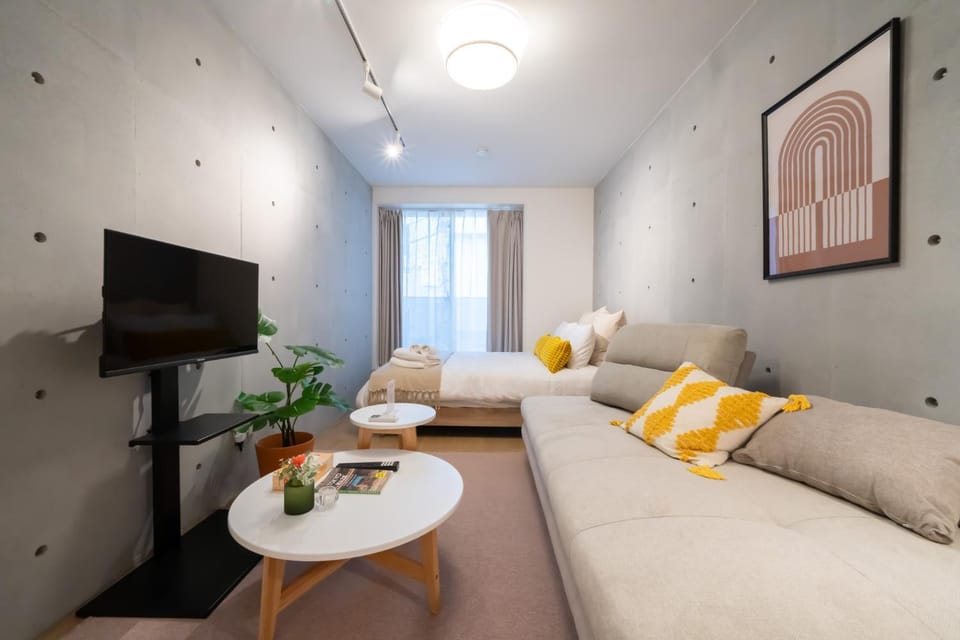 Photo of the whole room, Seating area