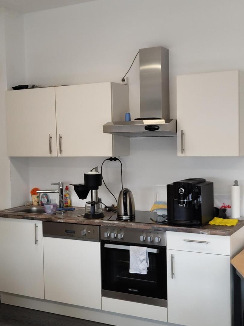Coffee/tea facilities, Kitchen or kitchenette