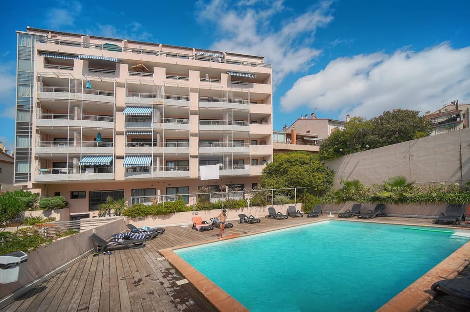 Property building, Swimming pool