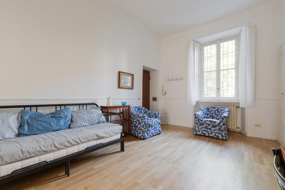 Bed, Living room
