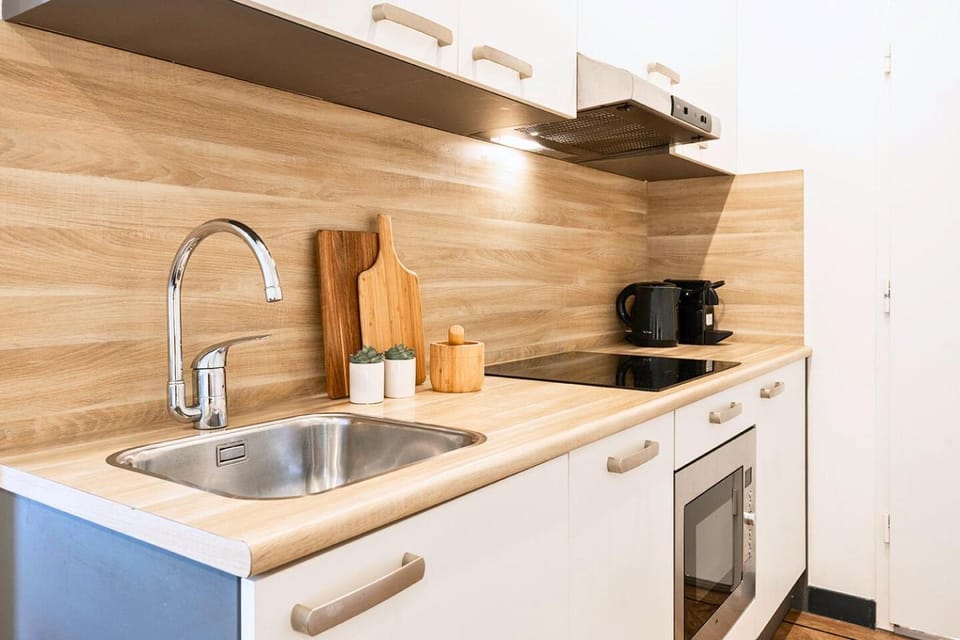 Kitchen or kitchenette