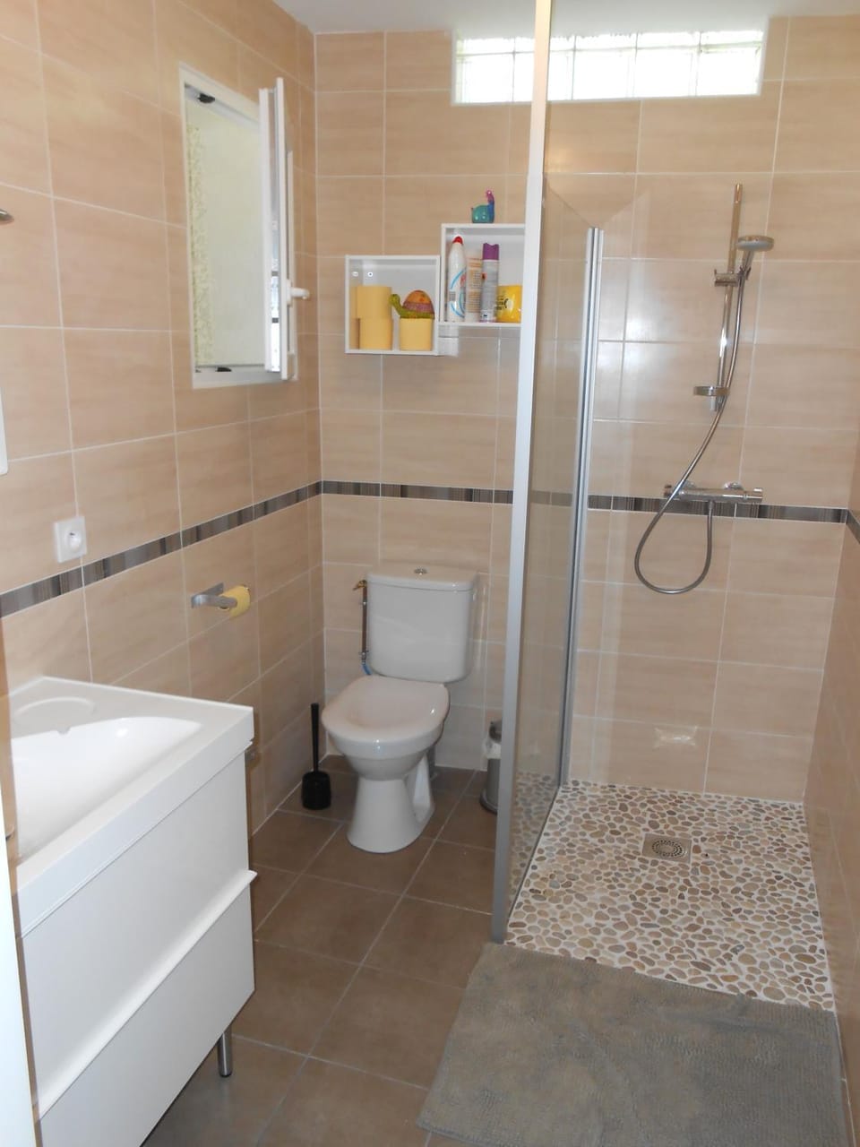 Shower, Toilet, Bathroom