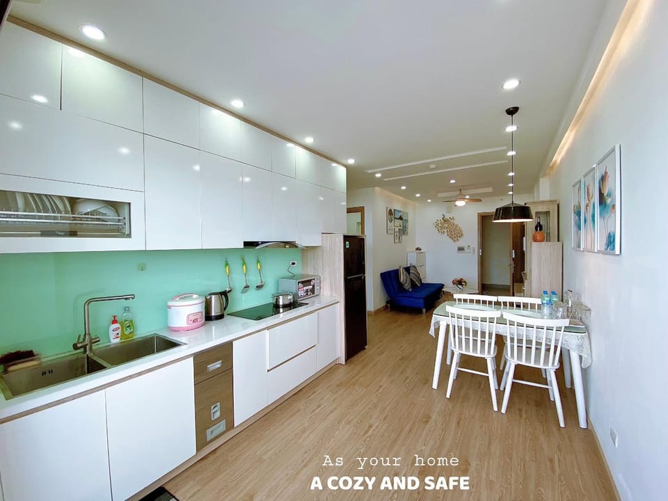 Kitchen or kitchenette, Dining area, pet friendly, stove