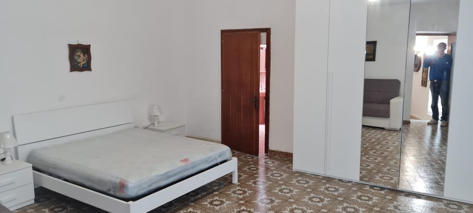 Bed, Photo of the whole room, Bedroom, wardrobe
