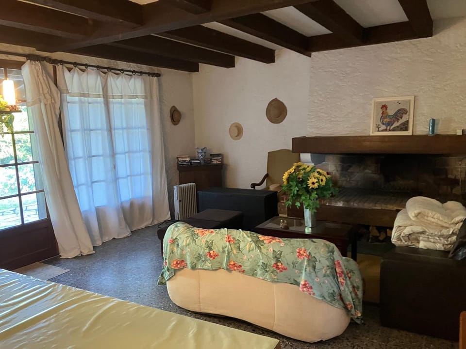 Gîte du Puy des Gardes House in Nouvelle-Aquitaine