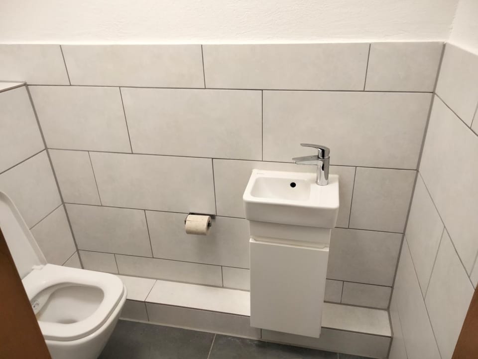 Doppelzmmer Mit Gemeinschaftsbad Eigenes Bad Plüderhausen Vacation rental in Baden-Württemberg