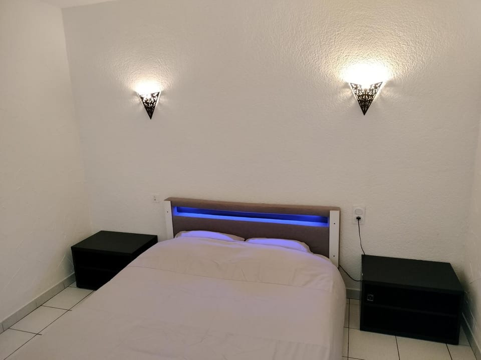 Bed, Night, Bedroom