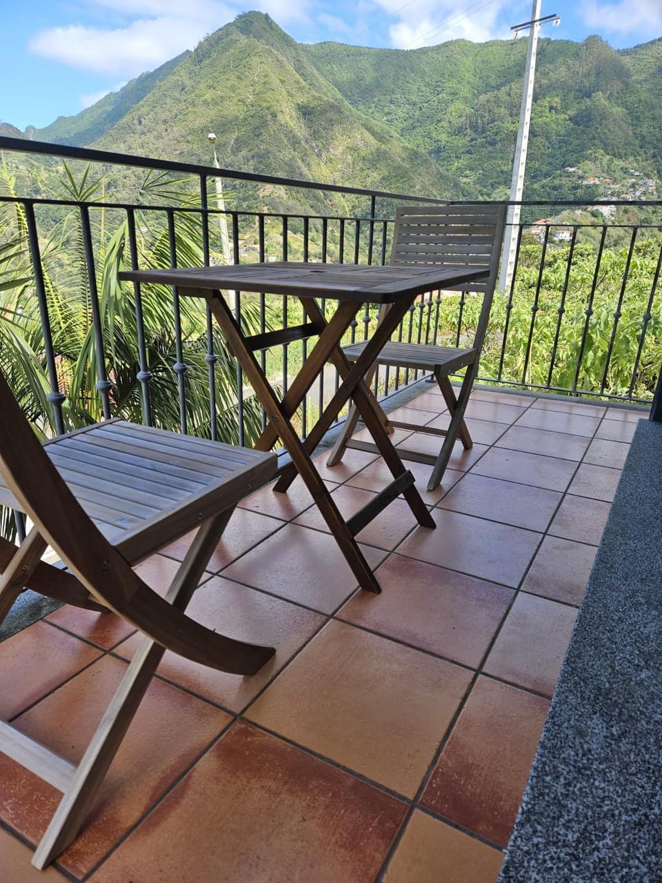 View (from property/room), Balcony/Terrace, Mountain view