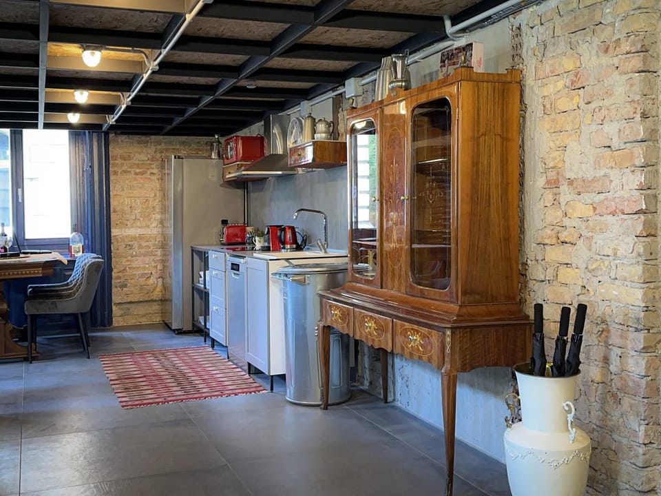 Kitchen or kitchenette