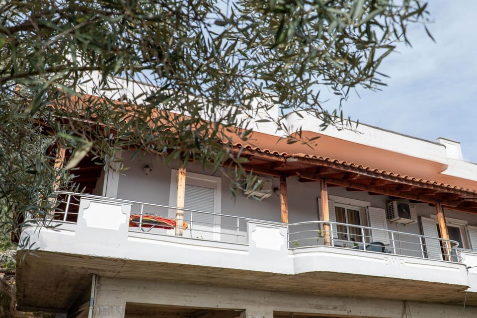 Property building, Balcony/Terrace