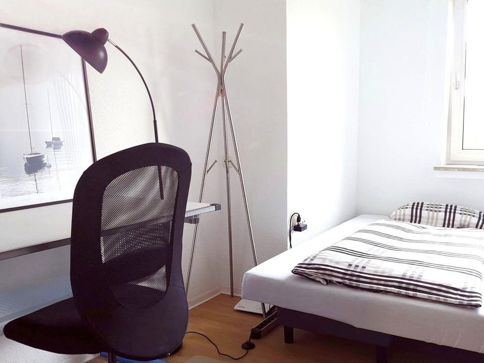 Bedroom, heating, internet