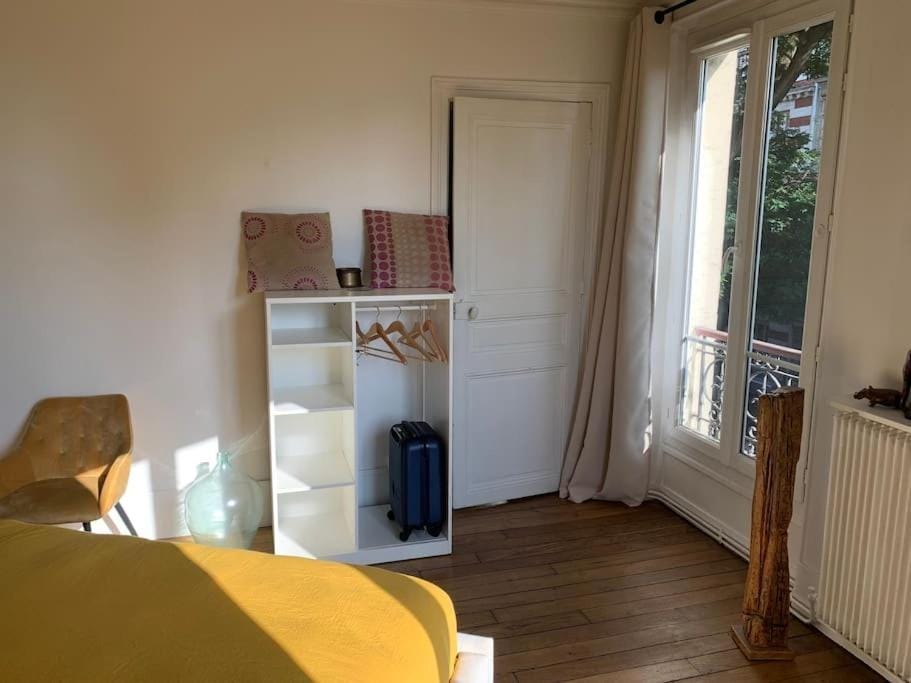 Appartement Haussmanien au coeur du village Montmartre ! Apartment in Paris