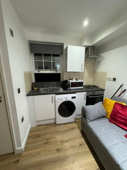Sleep 6 - 5 min from Camden Market HW5 Apartment in London Borough of Islington
