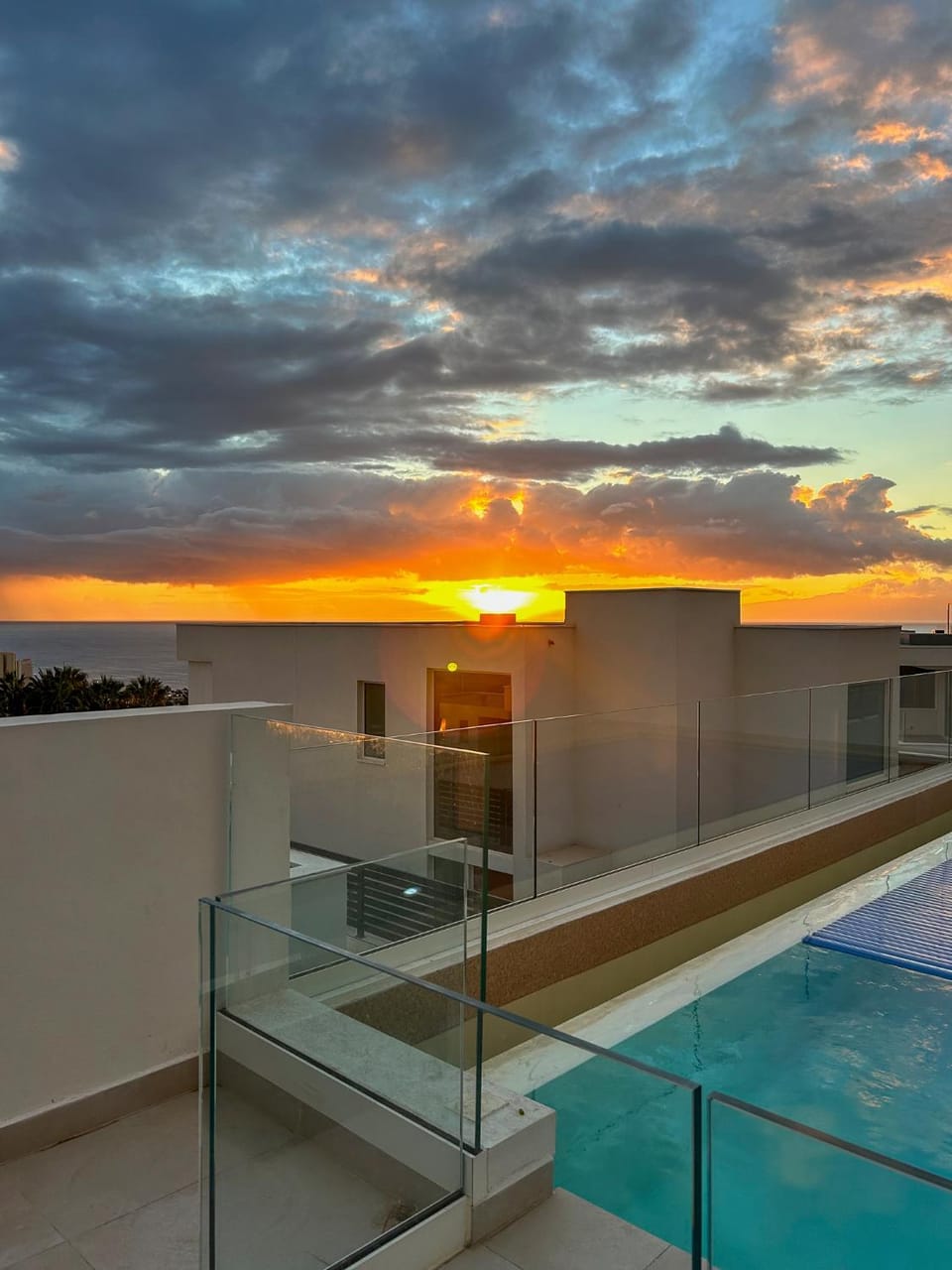 Natural landscape, View (from property/room), Balcony/Terrace, Pool view, Sea view, Swimming pool, Sunset, sunbed