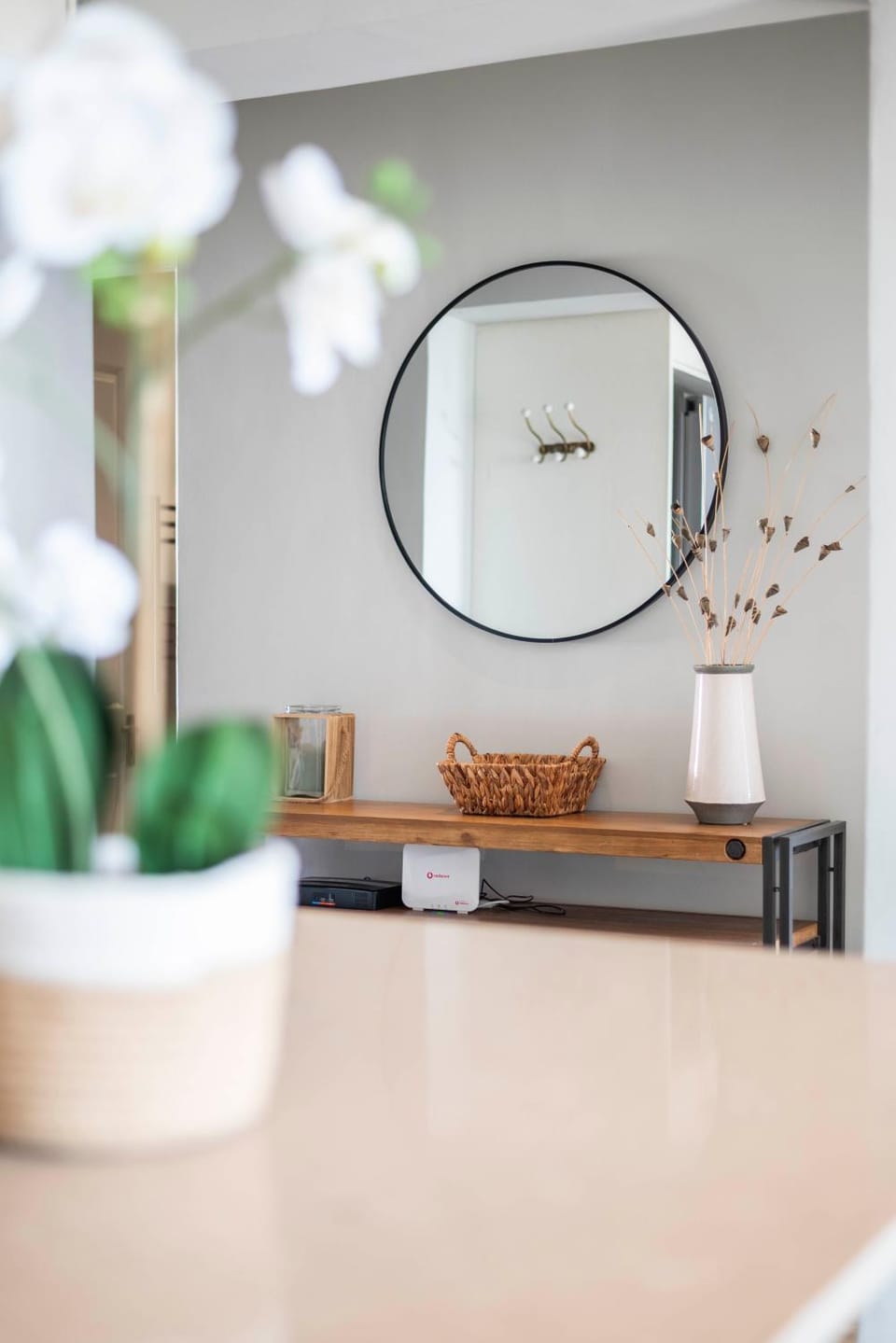 Coastal City Vibes - Stylish 2-Bedroom Apartment in Sea Point