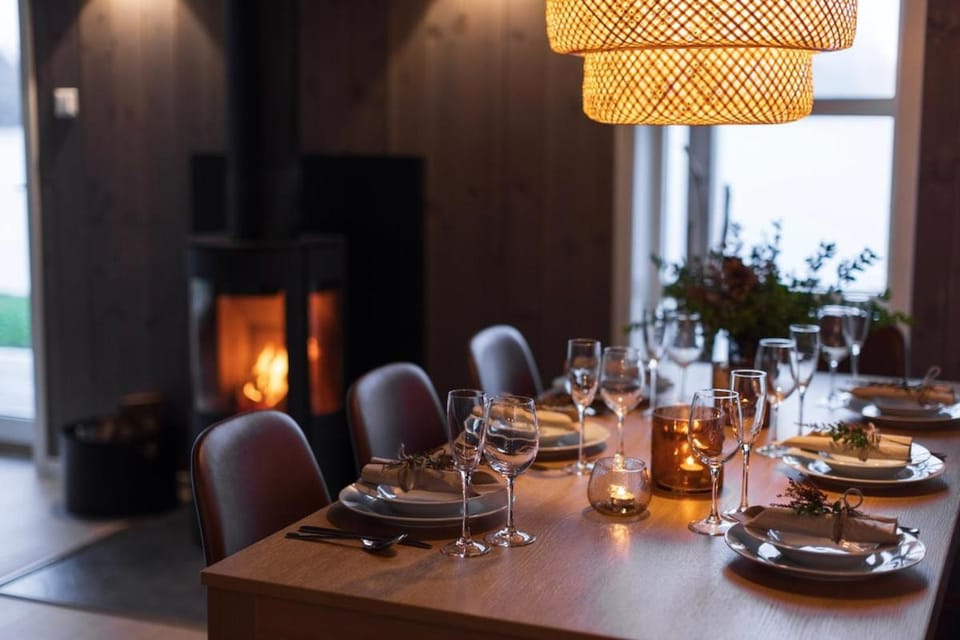 Perfect base in Jølster with stunning views of Lake Jølstravatnet House in Vestland